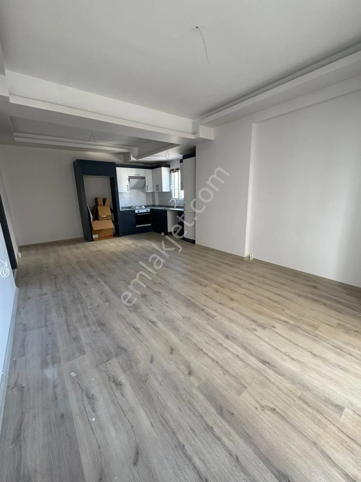 Erdemli Merkezde 2+1 Havuzlu Satılık Daire