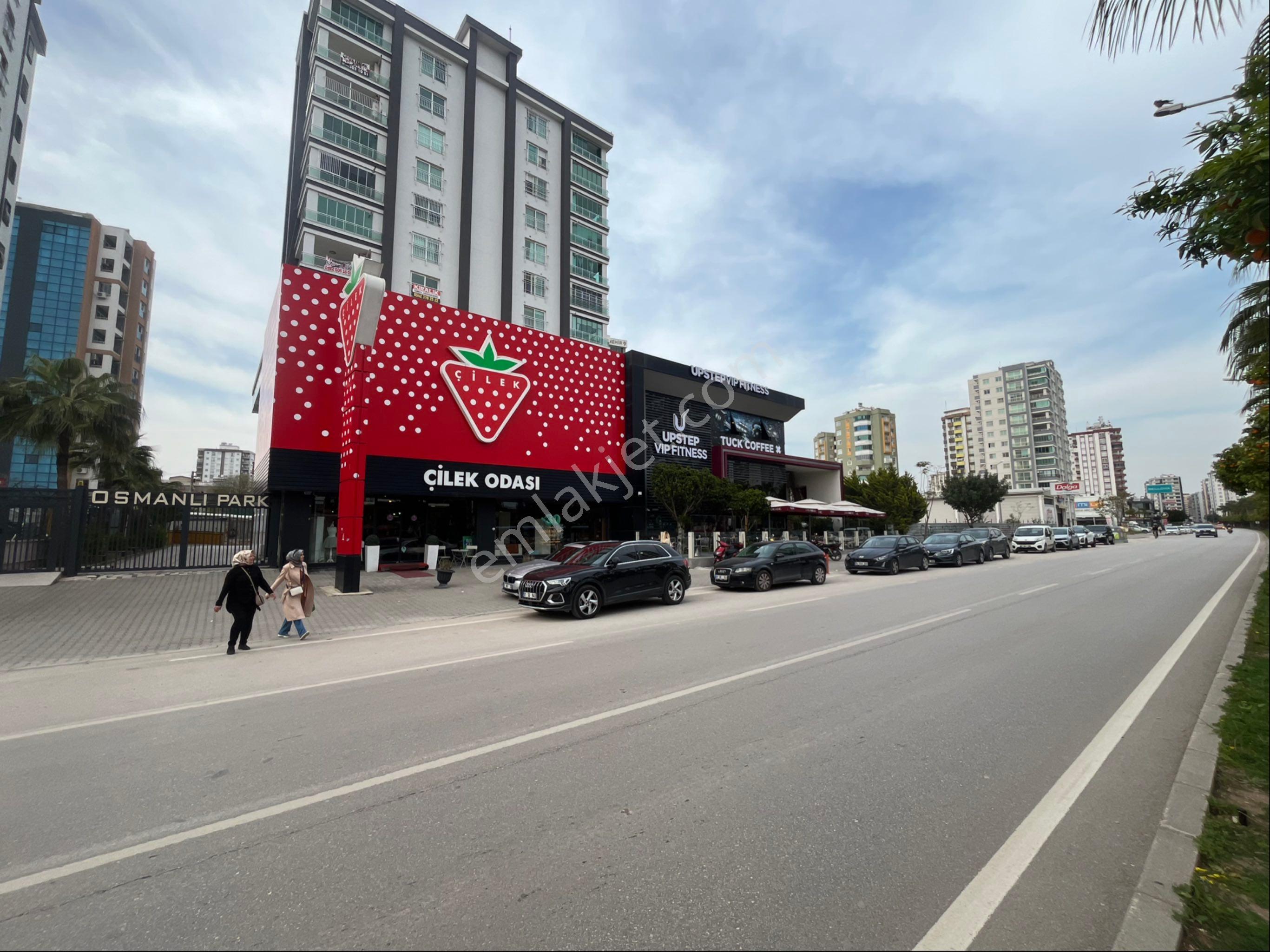 Bölgenin En İyisi/aliya İzzet Begoviç/bulvar Üzeri/4+1/modern Tasarım/iskanlı