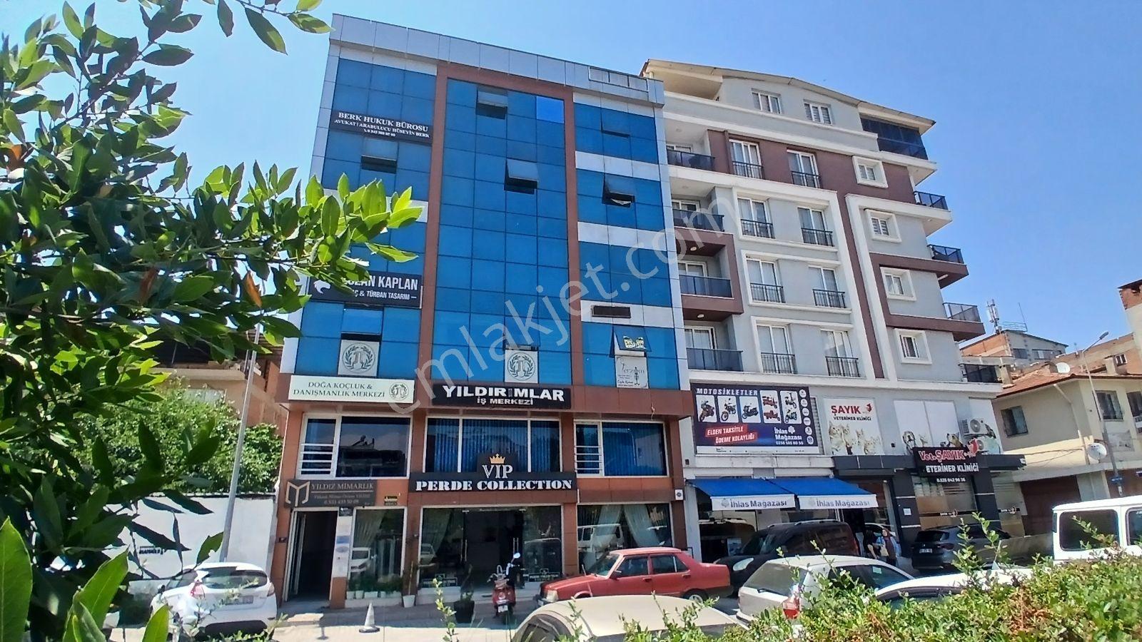 Aydın İncirliova'da 2+0 Ve 55 M² Ofis Aylık 17.500 Tl Kiracılı - Görsel 25