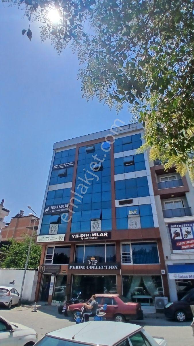 Aydın İncirliova'da 2+0 Ve 55 M² Ofis Aylık 17.500 Tl Kiracılı