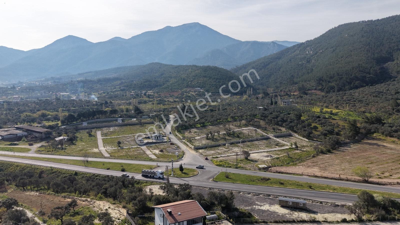 Vişneli Kavşağında Satılık 270m² Tapulu Elektrik Su Hazır Bahçe - Görsel 7
