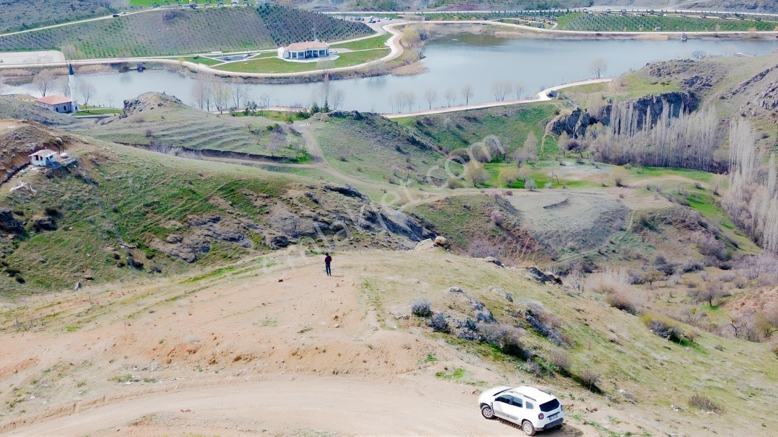 Han'dan Kösrelik Göl Manzralı Yol Cepheli 1/2 Hisseli Arsa - Görsel 24