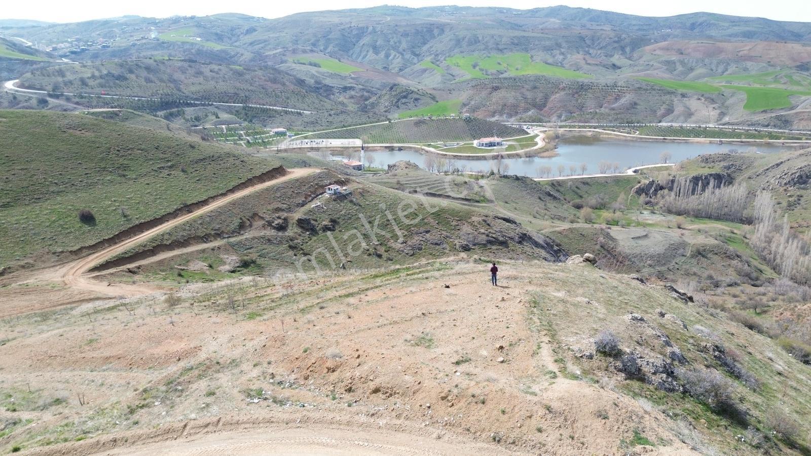 Han'dan Kösrelik Göl Manzralı Yol Cepheli 1/2 Hisseli Arsa - Görsel 13