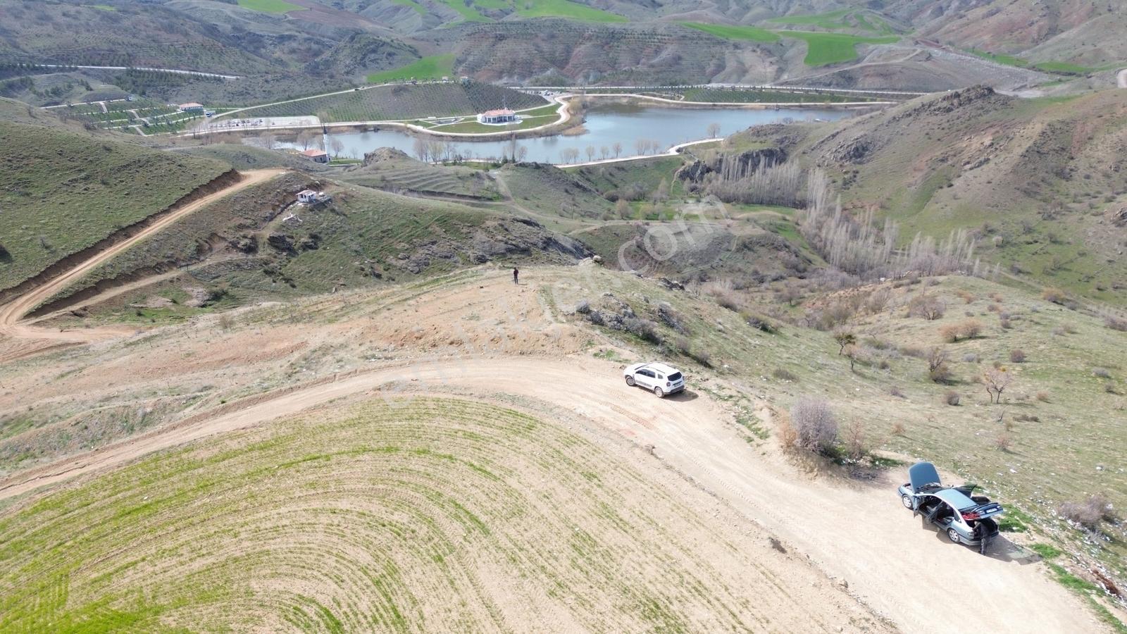 Han'dan Kösrelik Göl Manzralı Yol Cepheli 1/2 Hisseli Arsa - Görsel 3