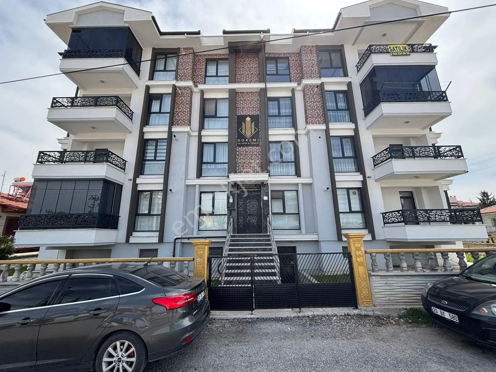 Yaman'dan Bolvadin Konak Mah. Satılık 3+1 Daire
