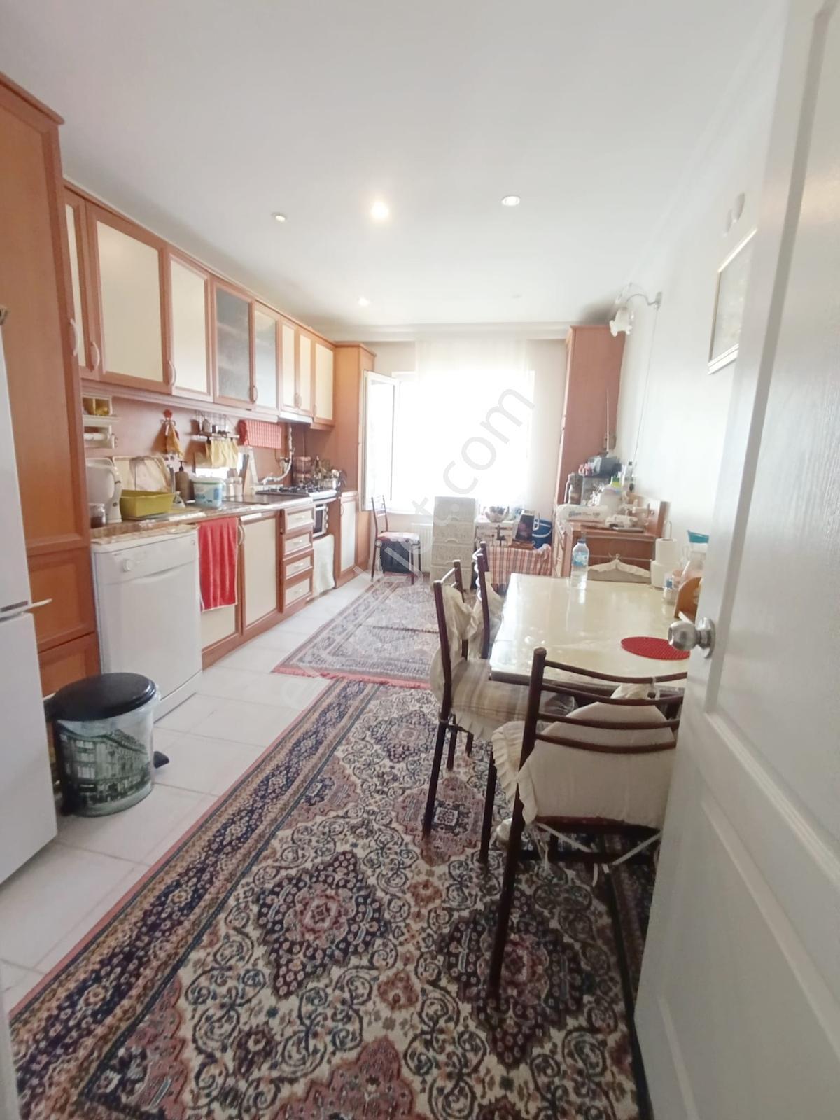 Satılık Beylikdüzü Ceylan Sit.180 M2.3+1 7.kat Açık Otoparklı - Görsel 8