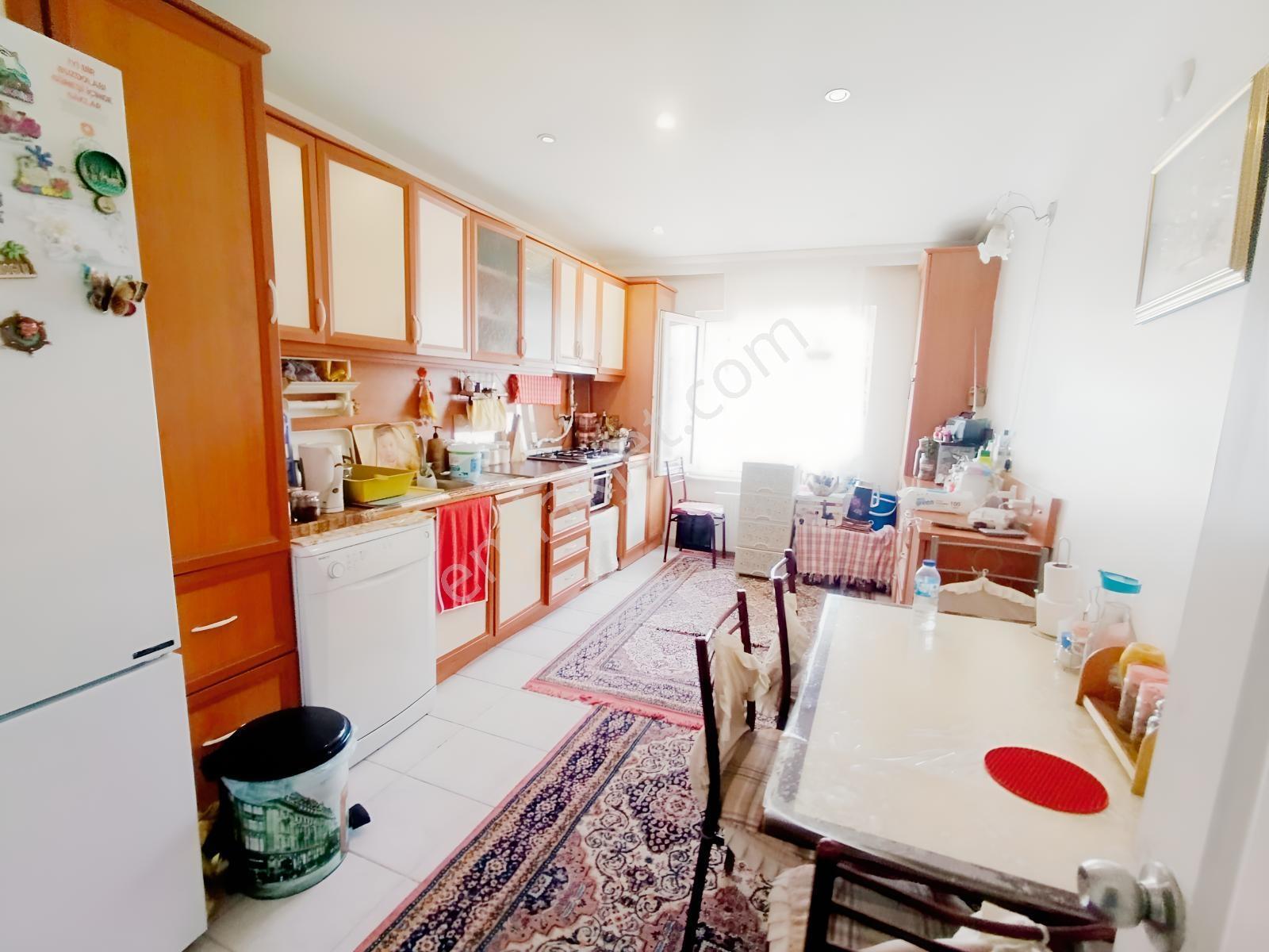 Satılık Beylikdüzü Ceylan Sit.180 M2.3+1 7.kat Açık Otoparklı - Görsel 7