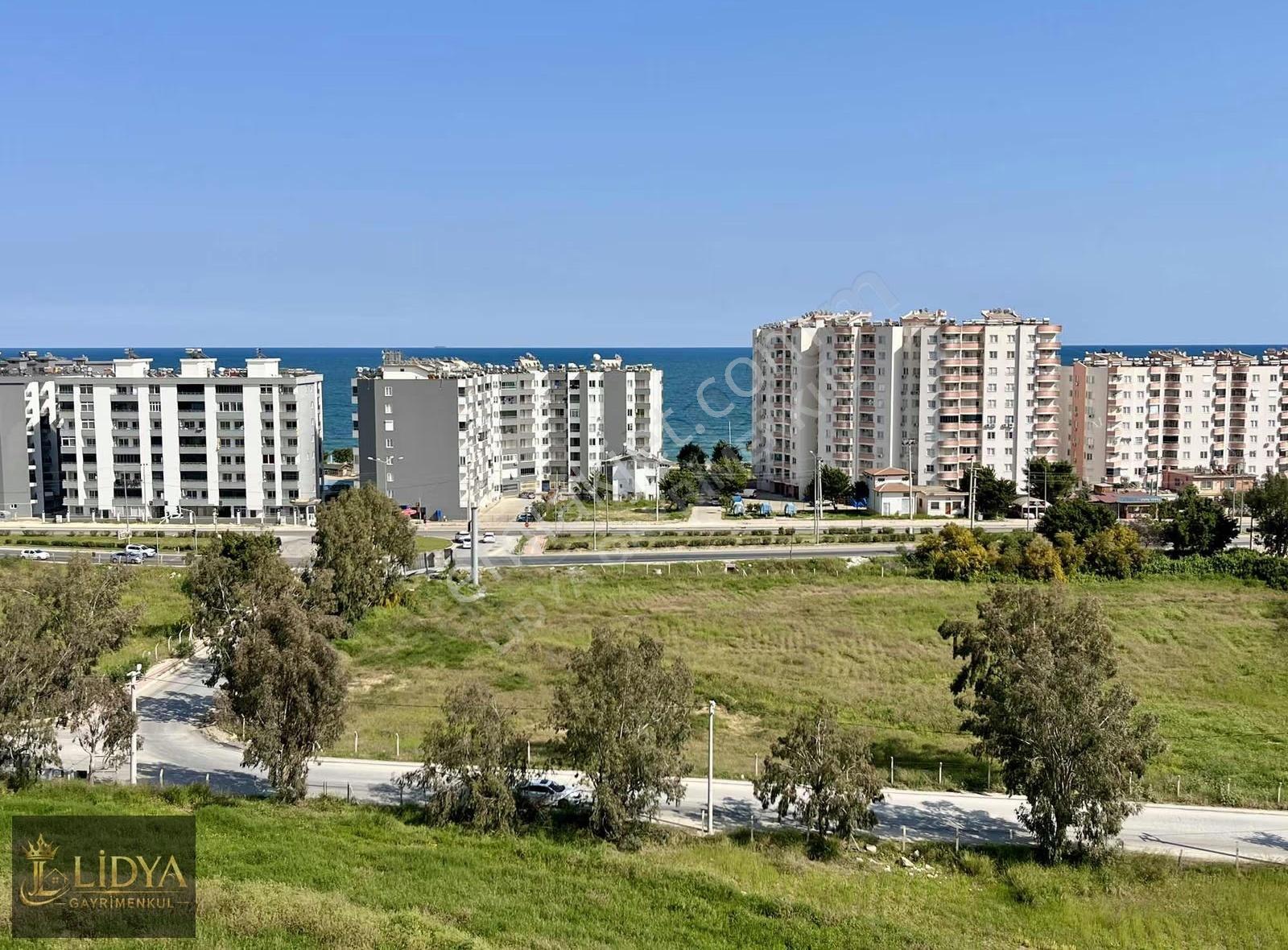 Limonlu'da Deniz Dağ Manzaralı 2+1 Satılık Köşe Daire