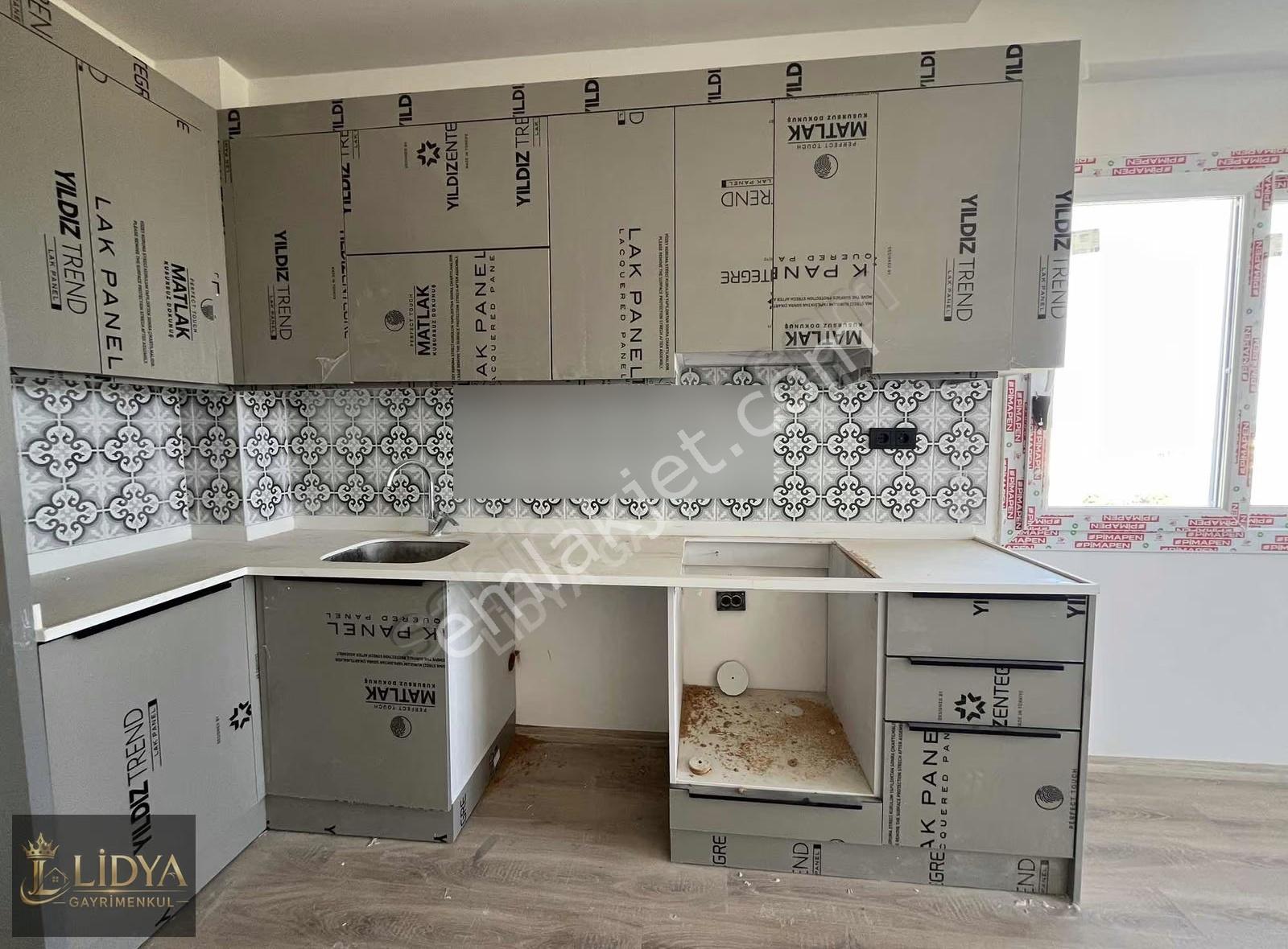 Limonlu'da Deniz Dağ Manzaralı 2+1 Satılık Köşe Daire - Görsel 18