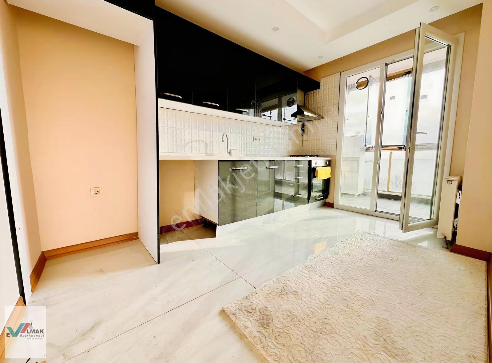 Evalmak'ta Ful Deniz Manzaralı 3+1(110m2) Asansörlü Arakat Daire - Görsel 4