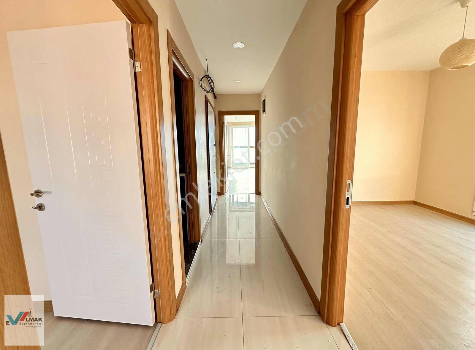 Evalmak'ta Ful Deniz Manzaralı 3+1(110m2) Asansörlü Arakat Daire - Görsel 21
