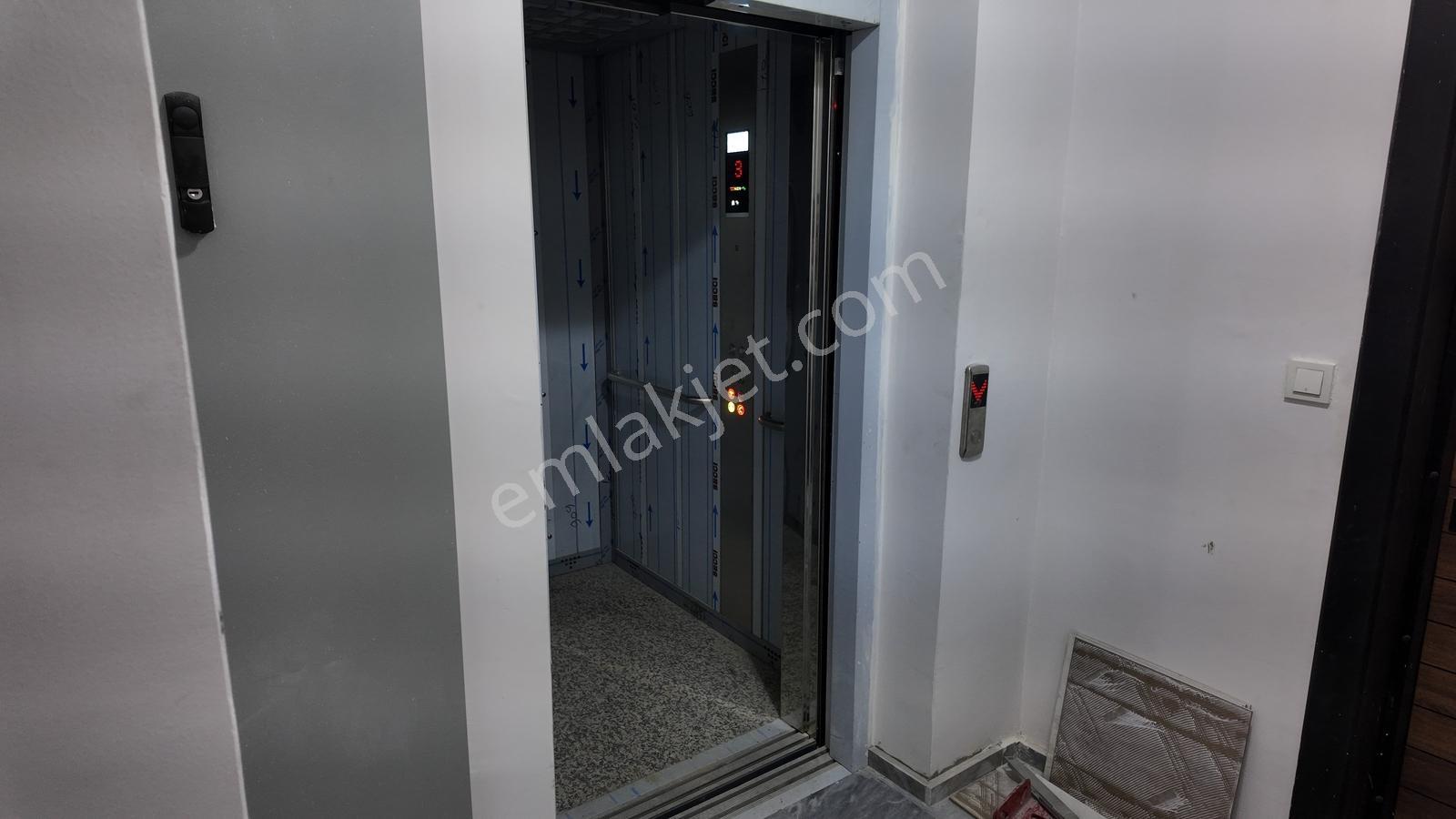 Tarcanlardan İzmit Bekirdere Merkezinde Kiralık 1+1 Çatı Dubleks - Görsel 12