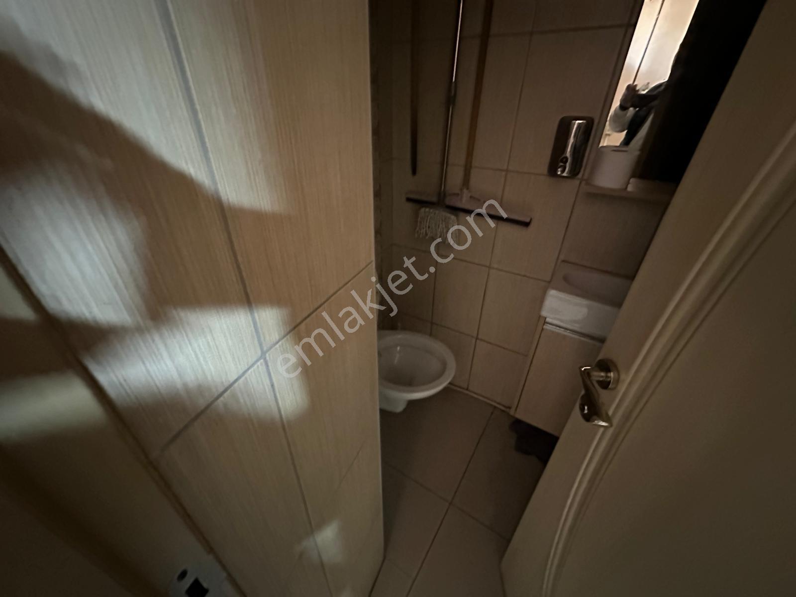Sefaköy Ün Merkezinde İşlek Sokak Ta Her İşe Uygun Düz Ayak - Görsel 34