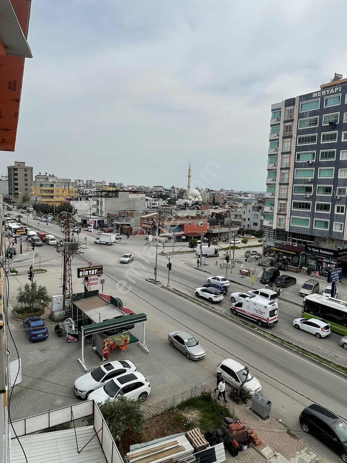 Gültepe`de~cadde~üzeri~1+1~full~eşyalı~cazip~merkezi~konum~daire