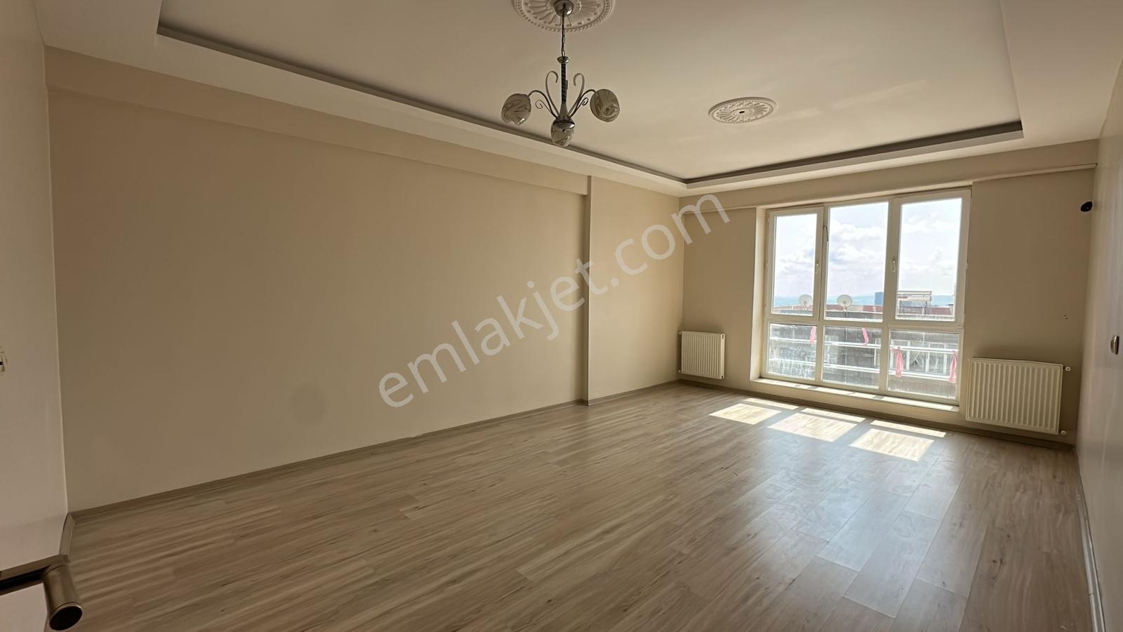 Düzgün Emlak'tan Doğukent'te 9. Kat Panoramik Manzaralı - Görsel 2