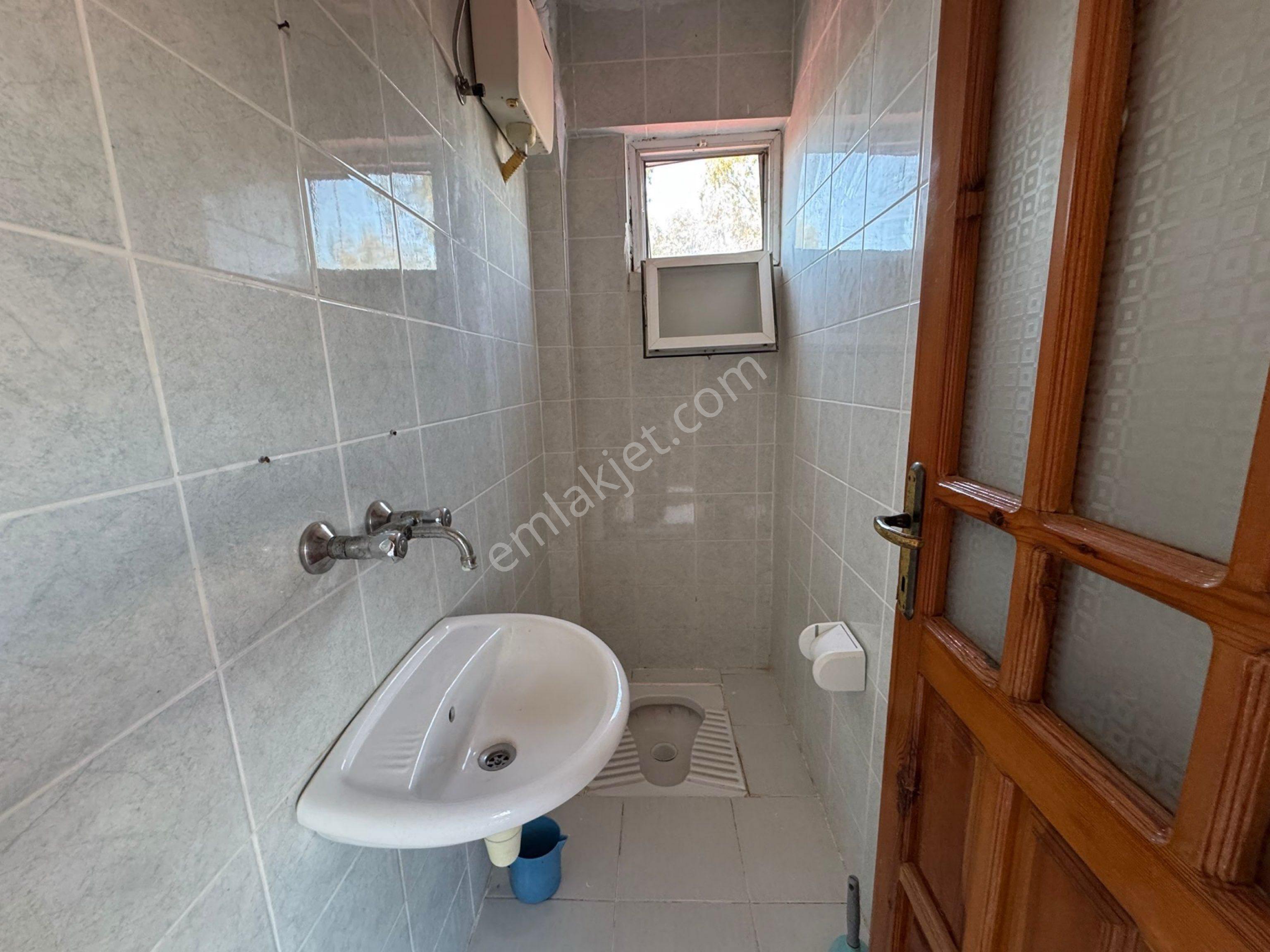 Çamköyde Geniş Ferah Kiralık 2+1 Daire - Görsel 5