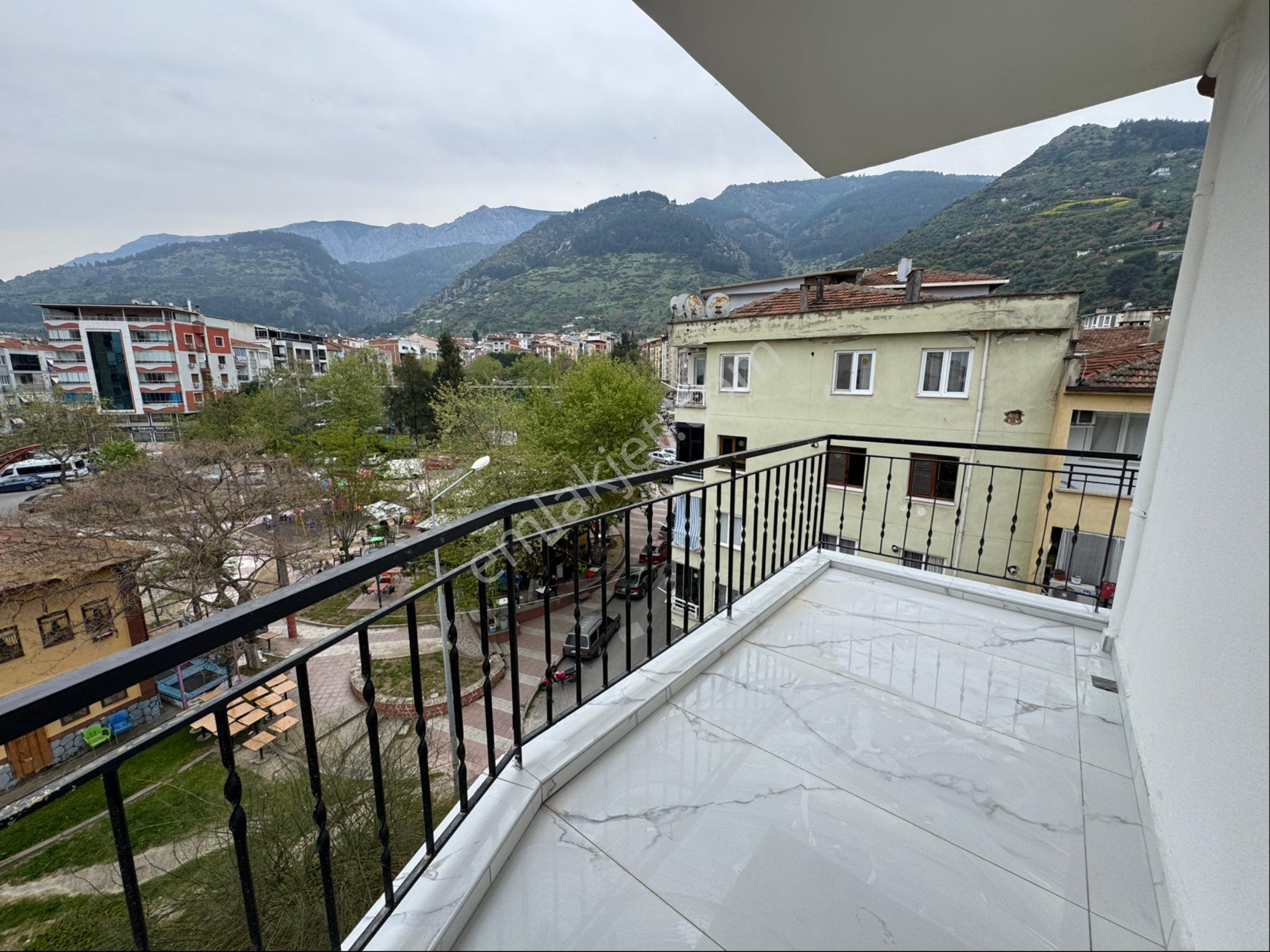 Şehrin Merkezi’ Nde Ankastre Setli Taşınılmaya Hazır Kiralık Dairemiz - Görsel 21