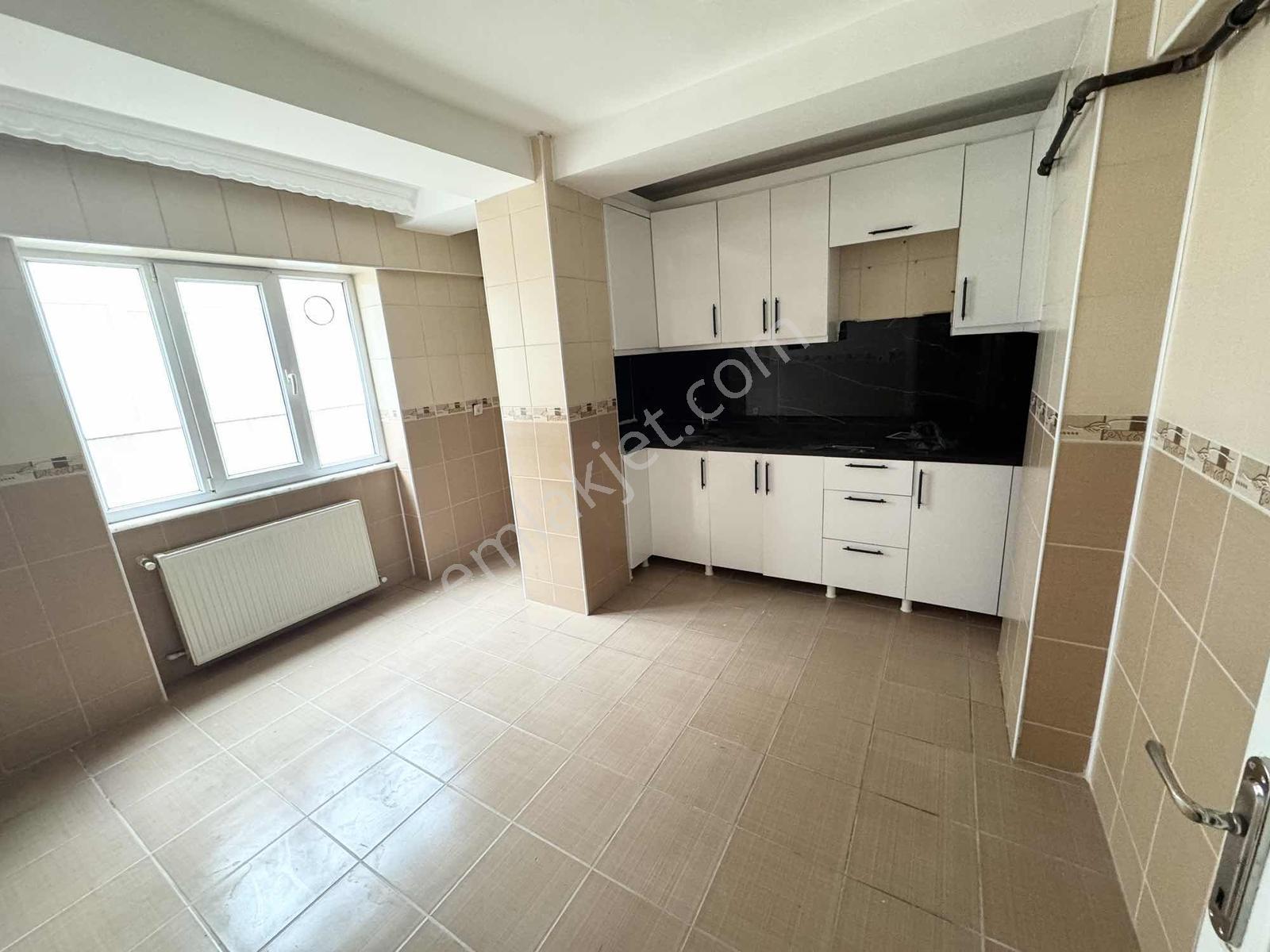 Yoldaş İnş Satılık 2+1 100 M2 3.kat Masfafsız Temiz Daire Yaş 13 - Görsel 20