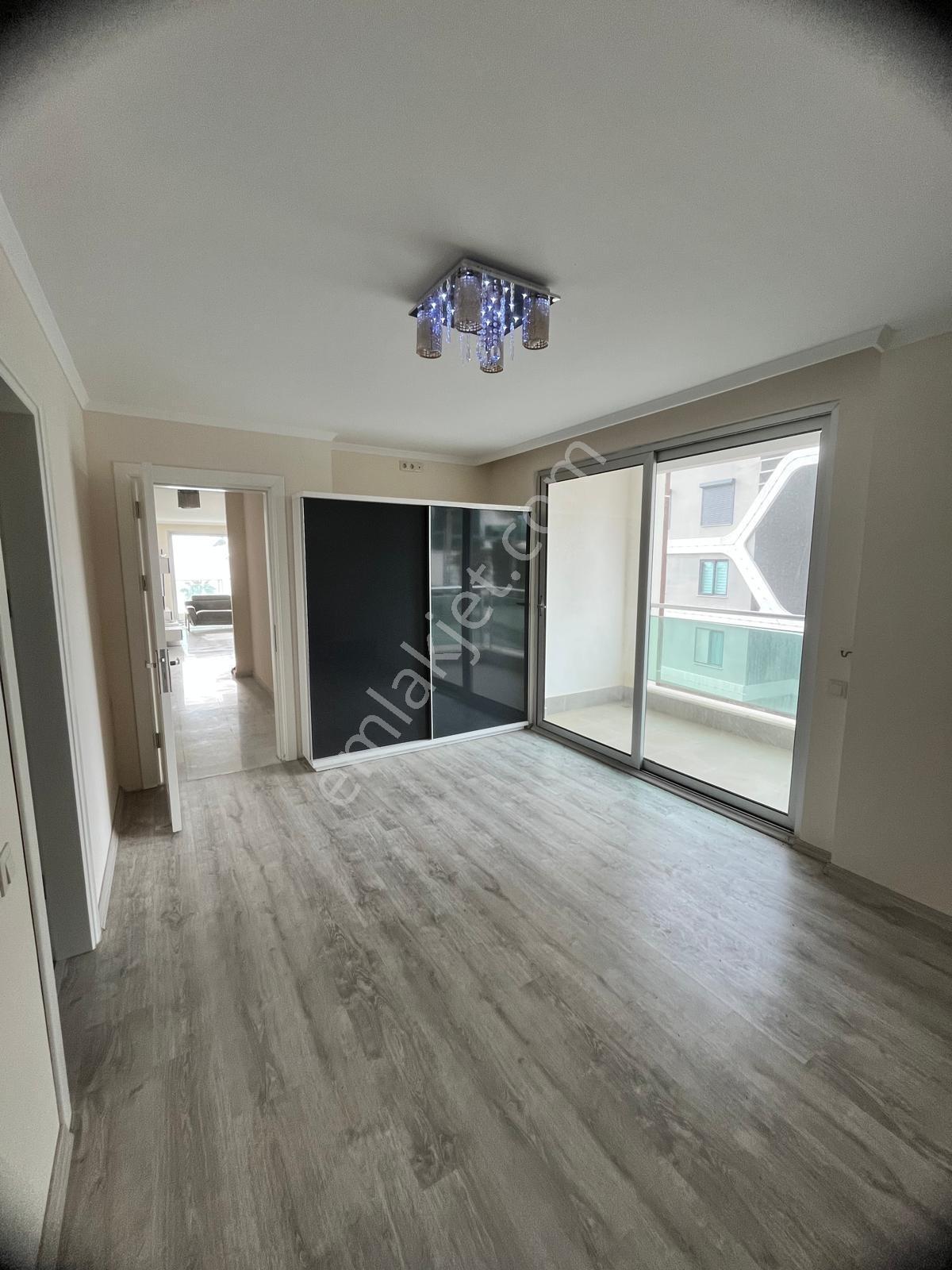 Kargıcak Mah Denize Sıfır 135 M2 2+1 Geniş Daire - Görsel 27