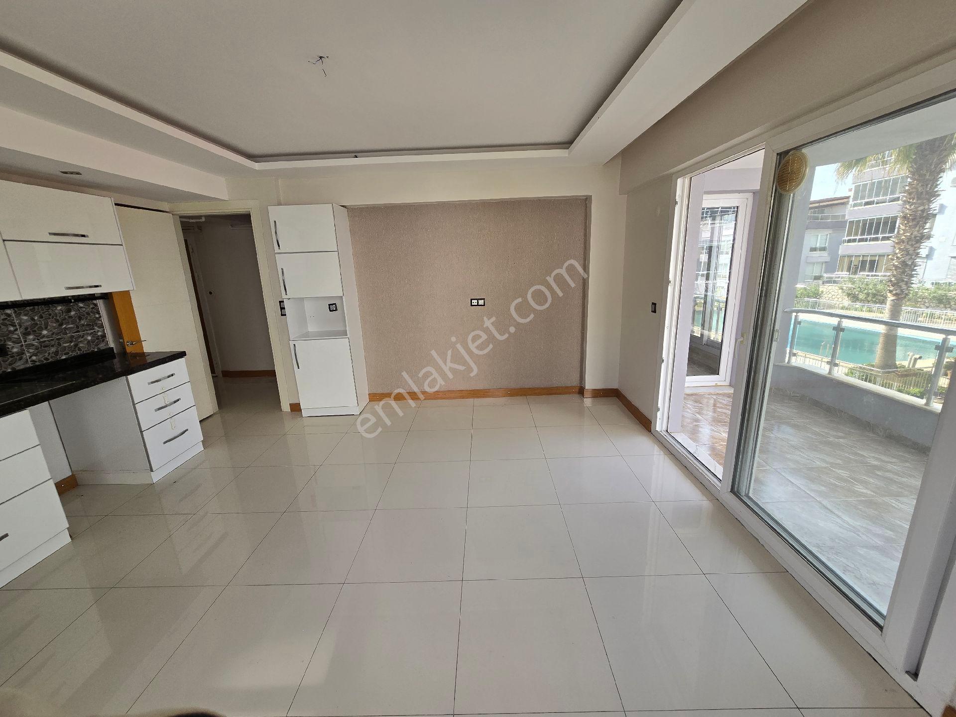 Güzelbahçe Yelki’de Havuzlu Sitede 3cephe 3+1 Satılık Köşe Daire - Görsel 14
