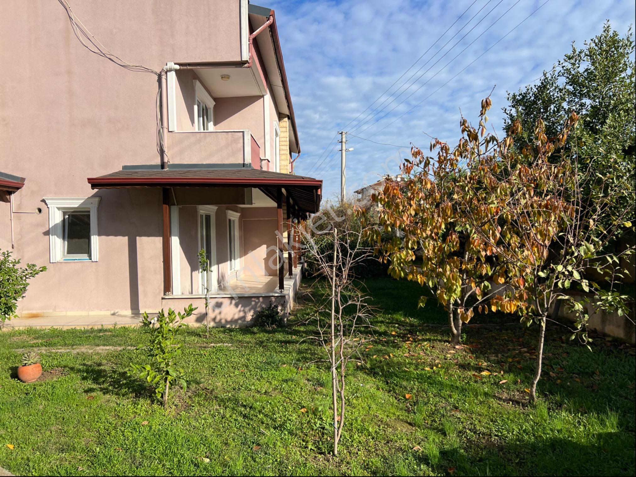 Yalova Özden Mah. Kardelen 2 Sitesinde Olimpik Havuzlu 4+1 Lüks Villa - Görsel 30
