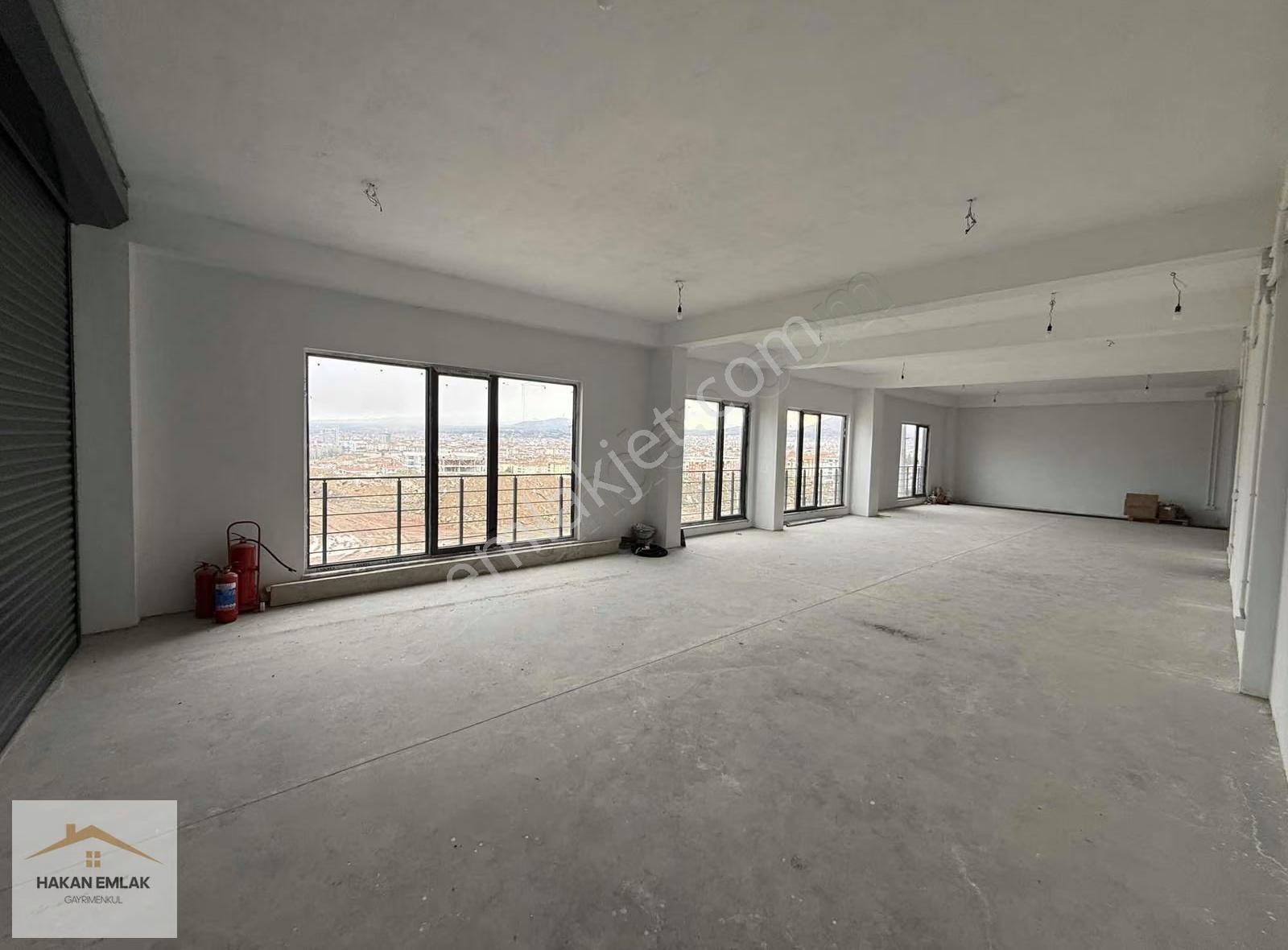 Hakan Emlak'tan Küçük Sanayide 2 Katlı 630 M² Kiralık Dükkan - Görsel 2