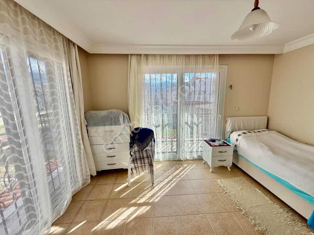 Denize Çok Yakın Bakımlı Villa! - Görsel 28