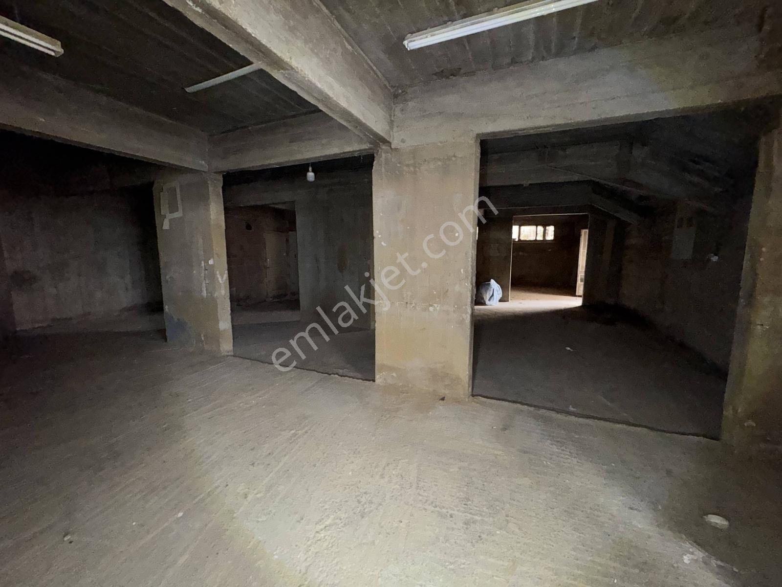 Çekmeköy Soğukpınar'da Kiralık 180m² Cadde Üzeri Dükkan - Görsel 9