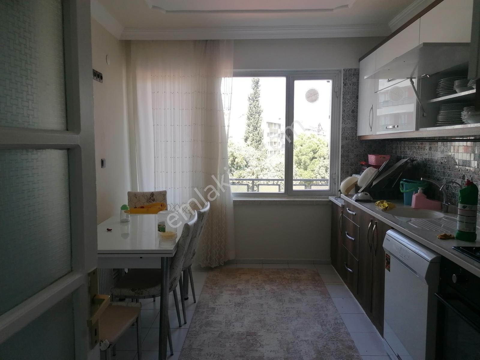 Söke'de Atatürk Parkına Komşu Aydın Cd. 225 M2 Satılık 4+1 Daire - Görsel 5