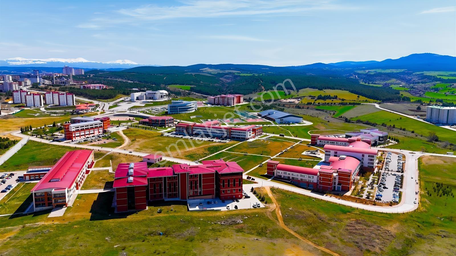 Garanti Emlaktan Kampüs Sınırında Tüm Projelere Uygun Dev Parsel - Görsel 3