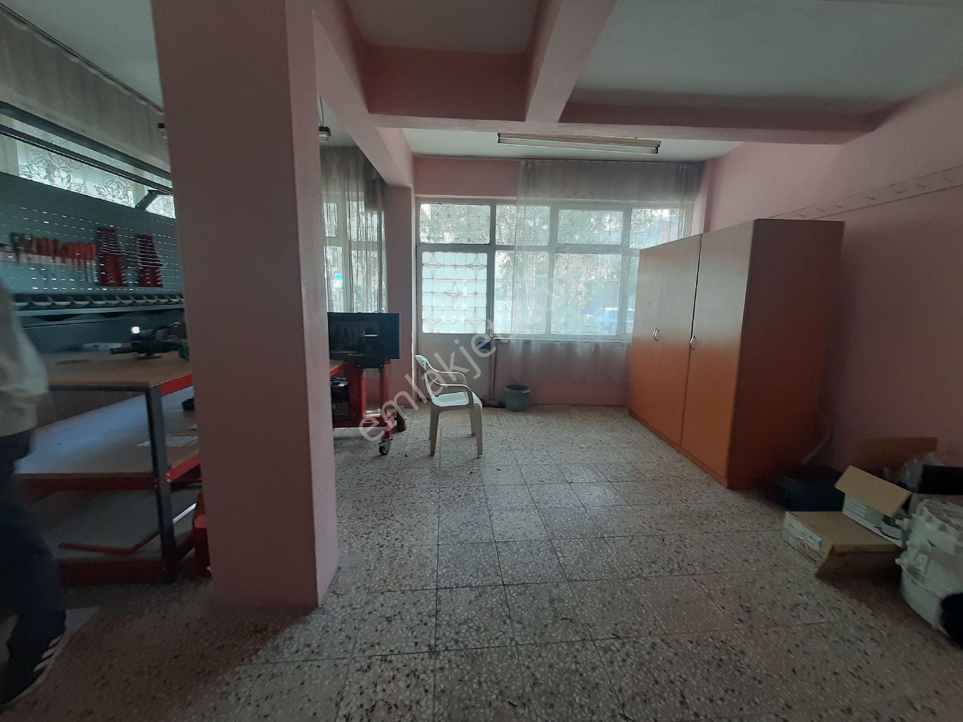 Acil‼️manisa Akhisar Ulucami Mah.kiralık 50 M² Depo – - Görsel 2