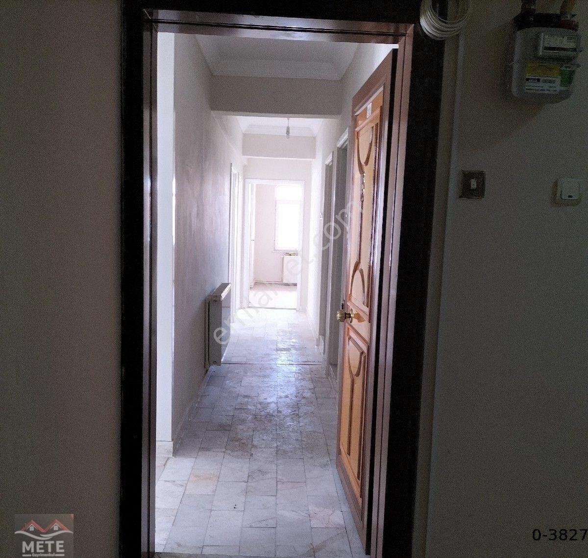 Soma Caddesi Üzerinde Kiralık 4+1 - Görsel 2
