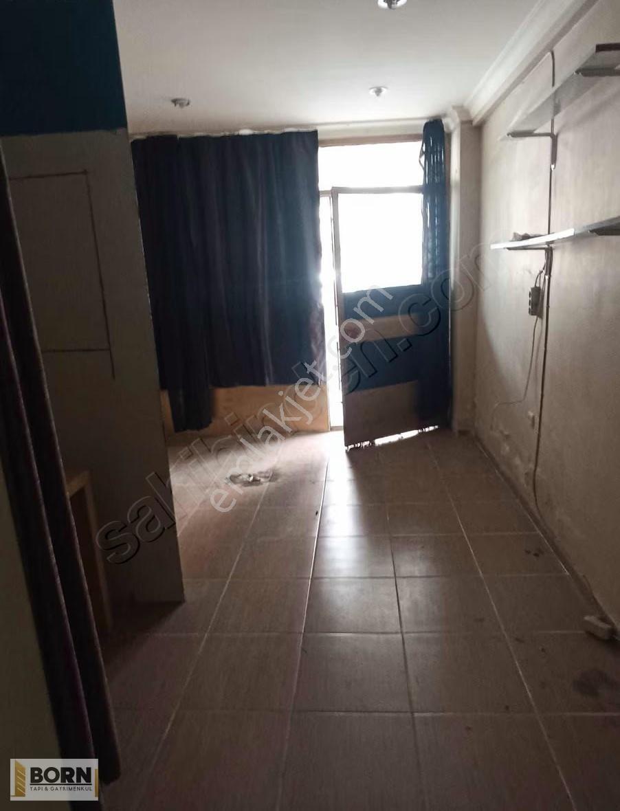 Bornova Gediz Cad. Yakını Ön Kullanımlı Wc Li Satılık Dükkan - Görsel 10