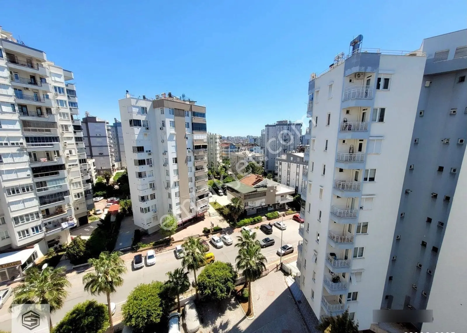 Fener'de Özgülkent Sitesinde 3+1 Doğalgazlı Daire