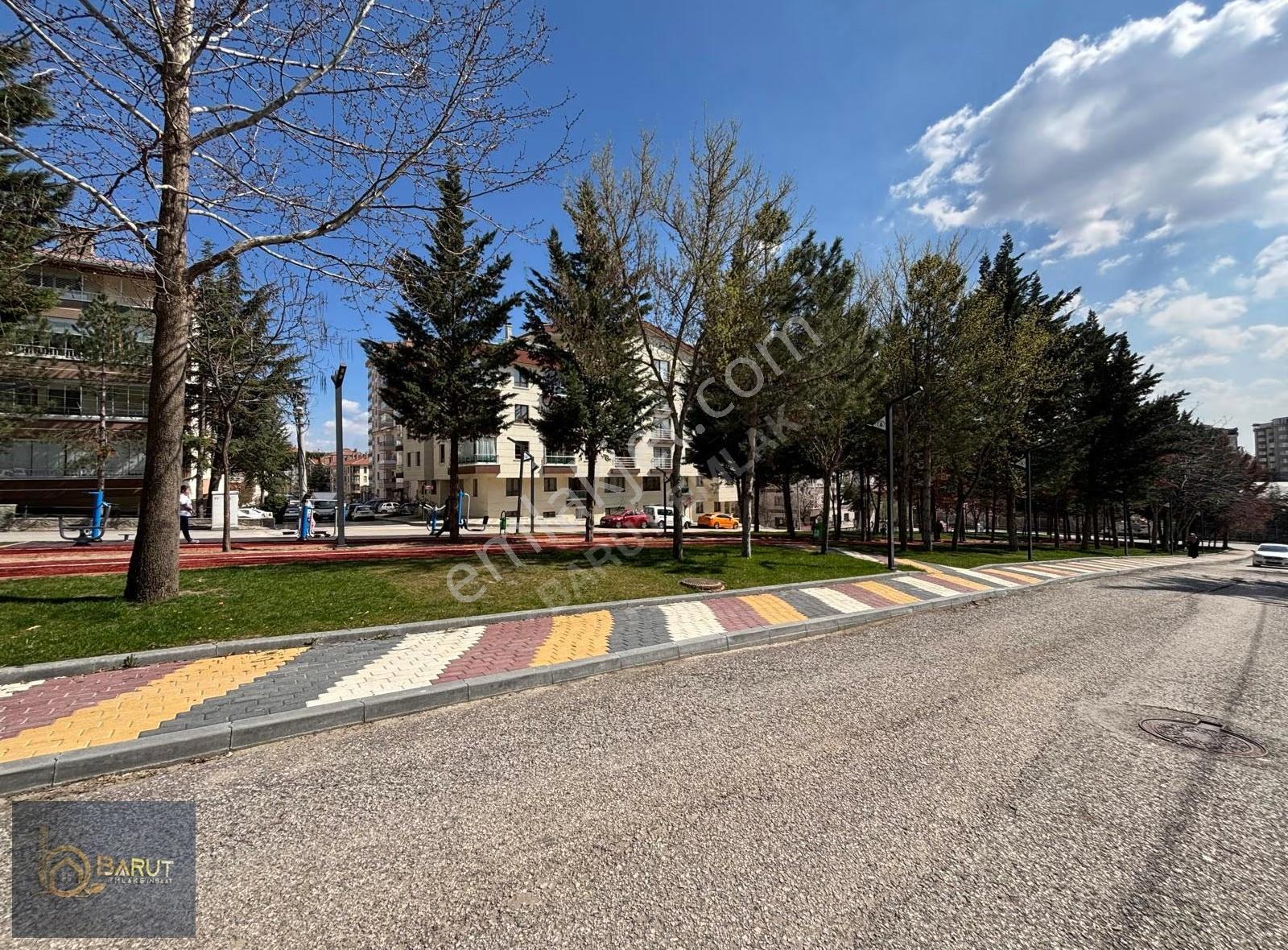 Barut Emlaktan Park Manzaralı Masrafsız Güney Cephe 3+1 Daire - Görsel 7