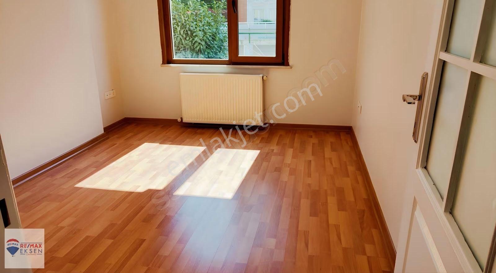 Ümraniye M Akif Mahallesinde Kiralık 3+1 Daire - Görsel 12