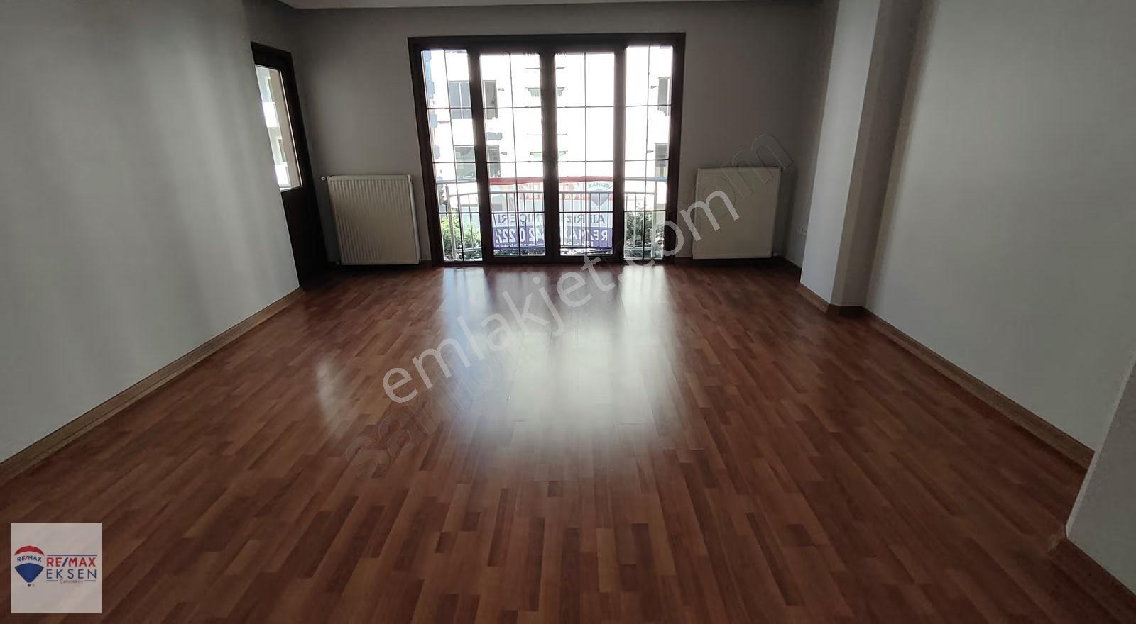 Ümraniye M Akif Mahallesinde Kiralık 3+1 Daire - Görsel 19