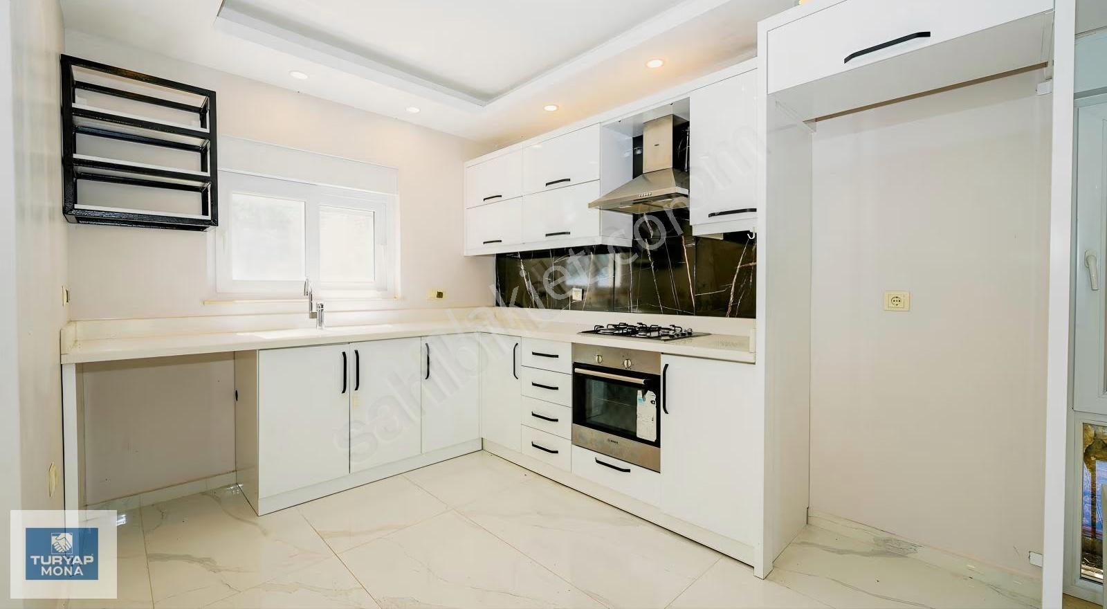 Geyikbayırında Doğayla İç İçe 3 Katlı Villa - Görsel 20