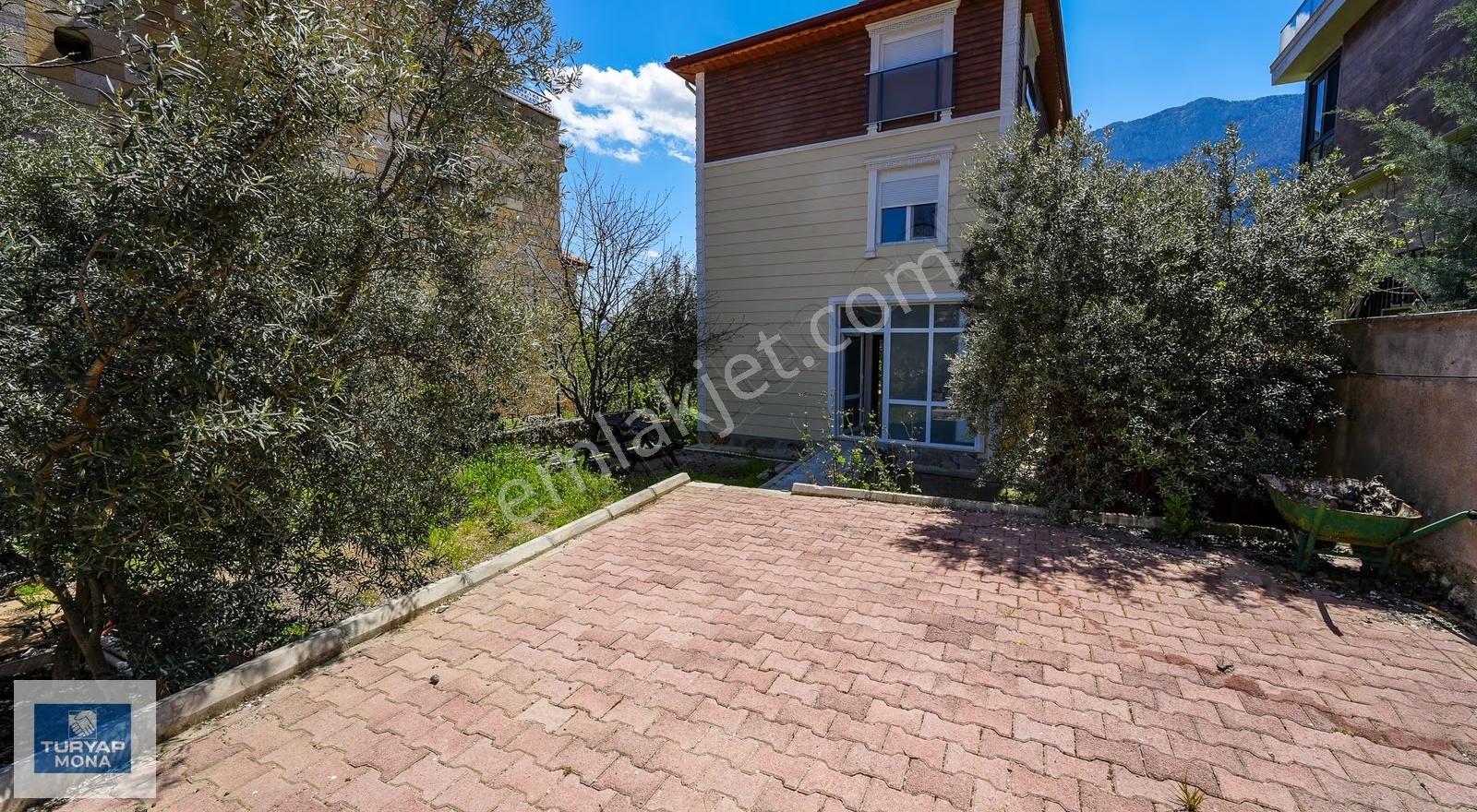 Geyikbayırında Doğayla İç İçe 3 Katlı Villa - Görsel 8