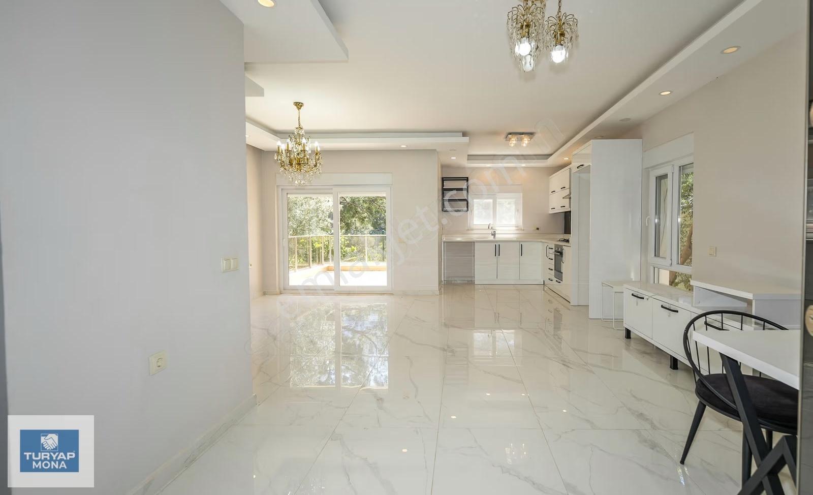 Geyikbayırında Doğayla İç İçe 3 Katlı Villa - Görsel 3
