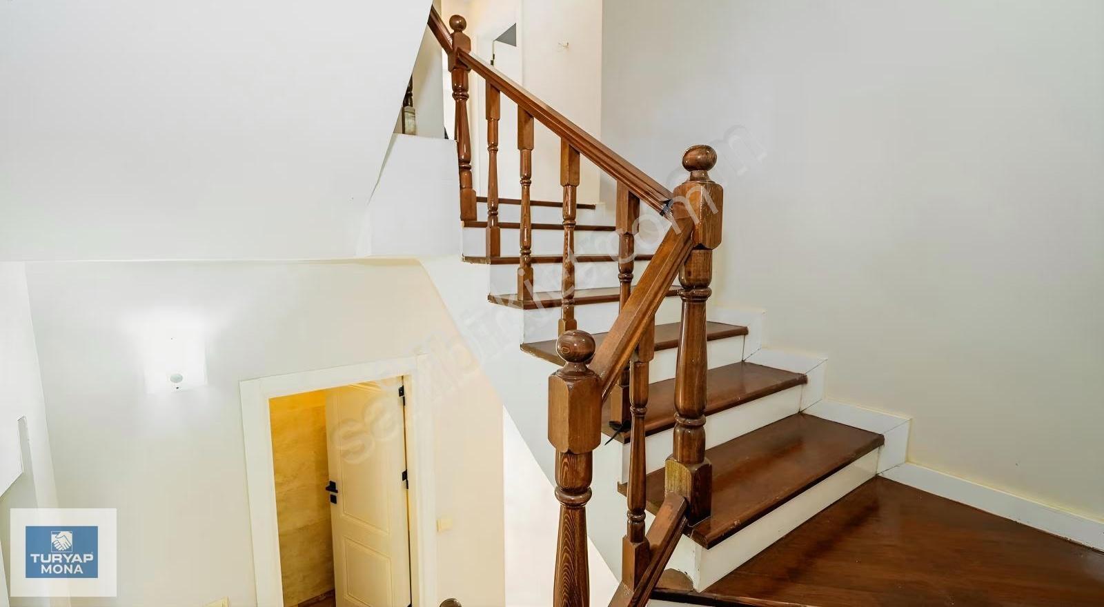 Geyikbayırında Doğayla İç İçe 3 Katlı Villa - Görsel 13