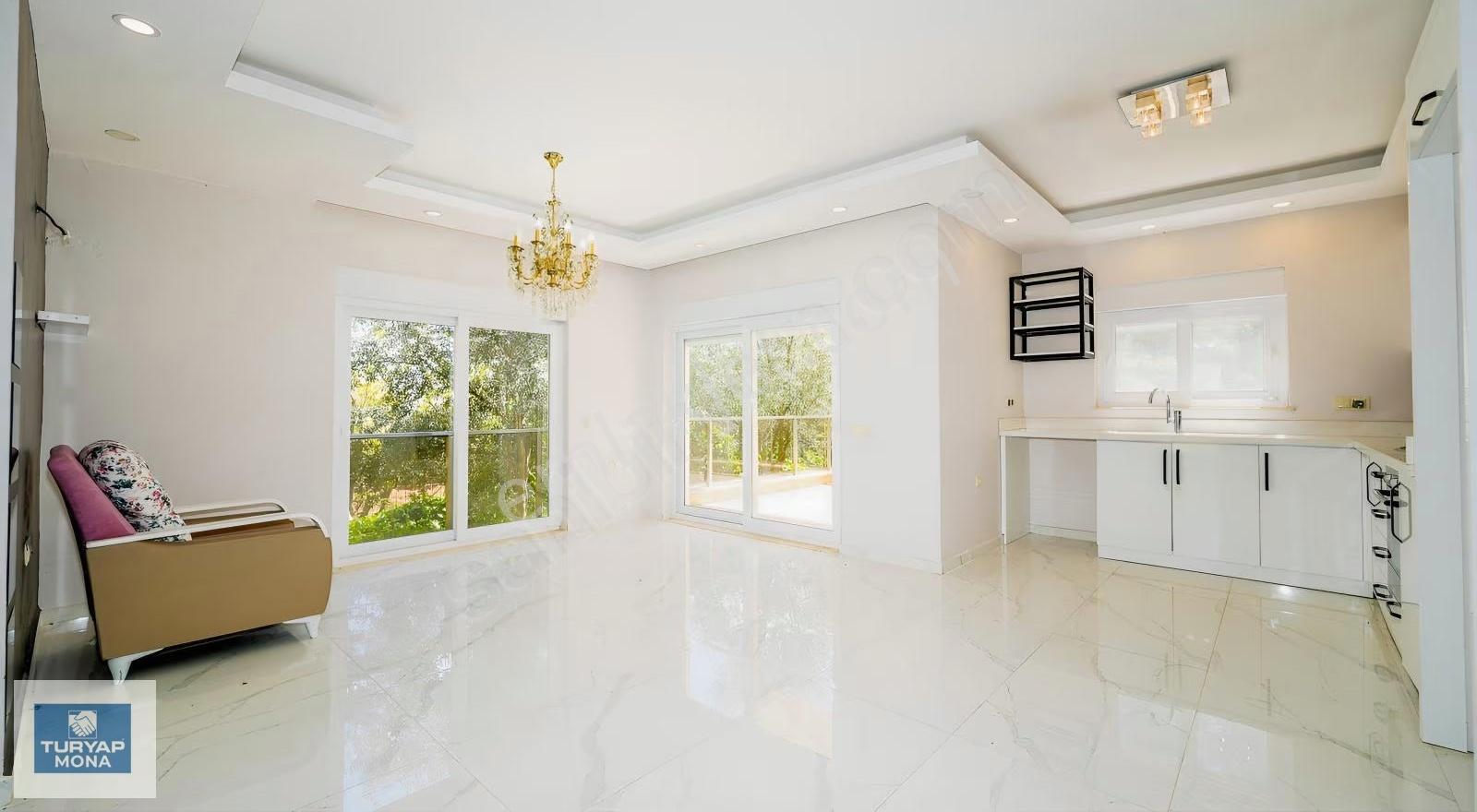 Geyikbayırında Doğayla İç İçe 3 Katlı Villa - Görsel 5