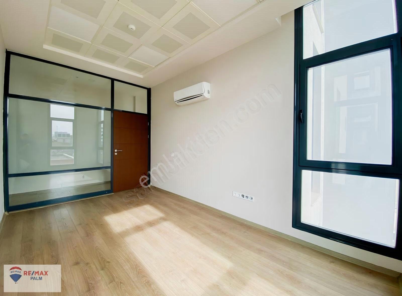 Remax Palm'den Merkezi Konumda Prestijli Kiralık Ofis - Görsel 15