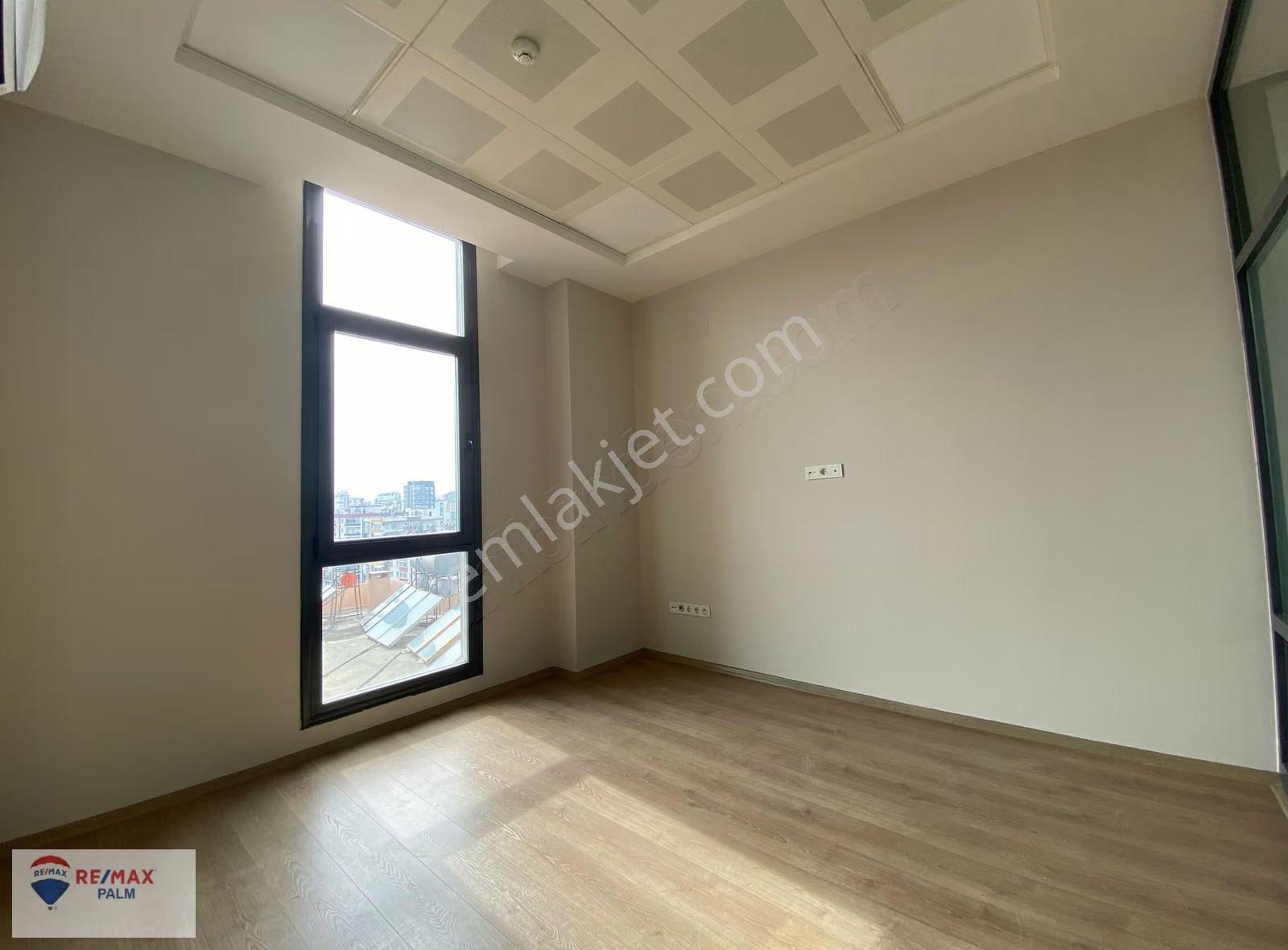 Remax Palm'den Merkezi Konumda Prestijli Kiralık Ofis - Görsel 6
