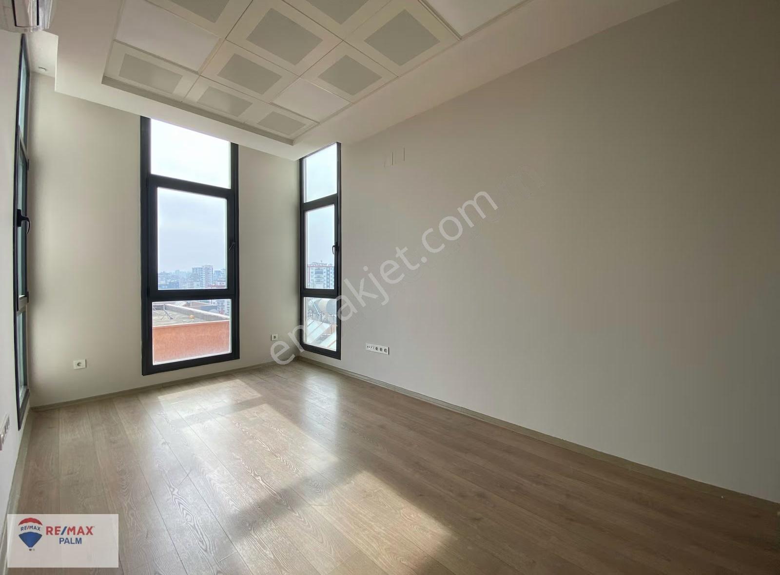 Remax Palm'den Merkezi Konumda Prestijli Kiralık Ofis - Görsel 16