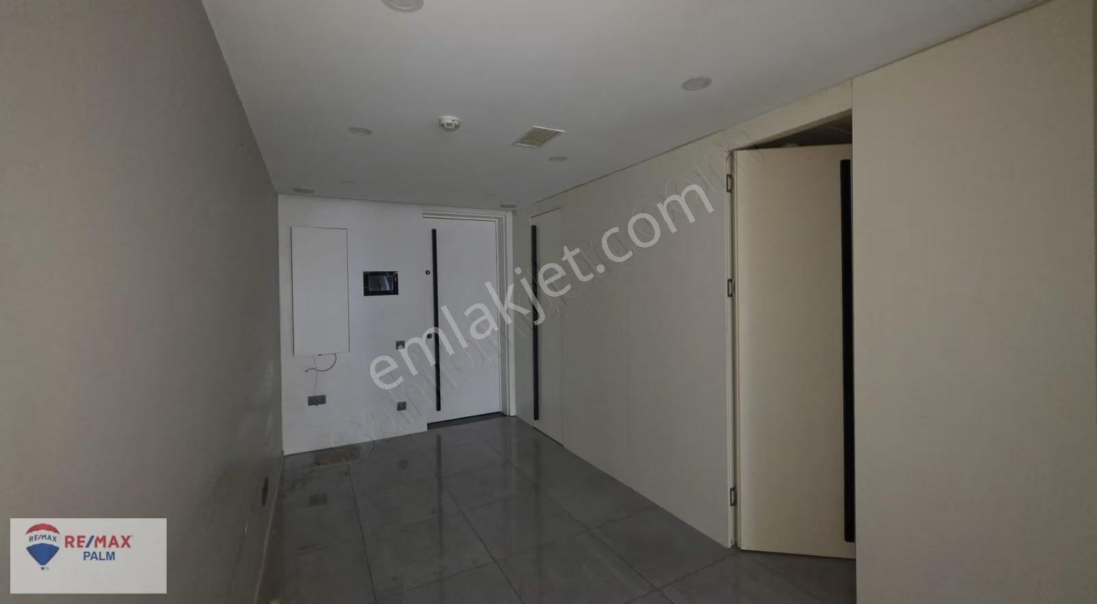 Remax Palm'den Pozcu Evo İş Merkezi'nde Satılık Büro/ofis - Görsel 21