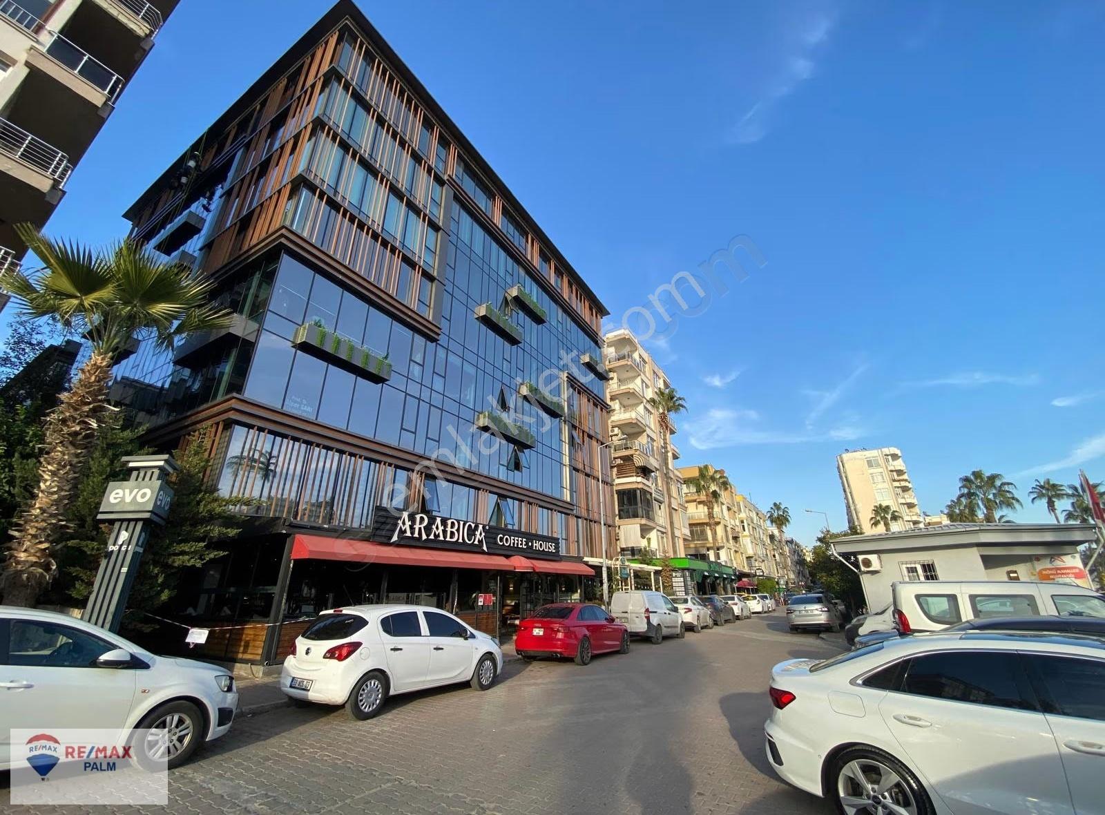 Remax Palm'den Pozcu Evo İş Merkezi'nde Satılık Büro/ofis - Görsel 15