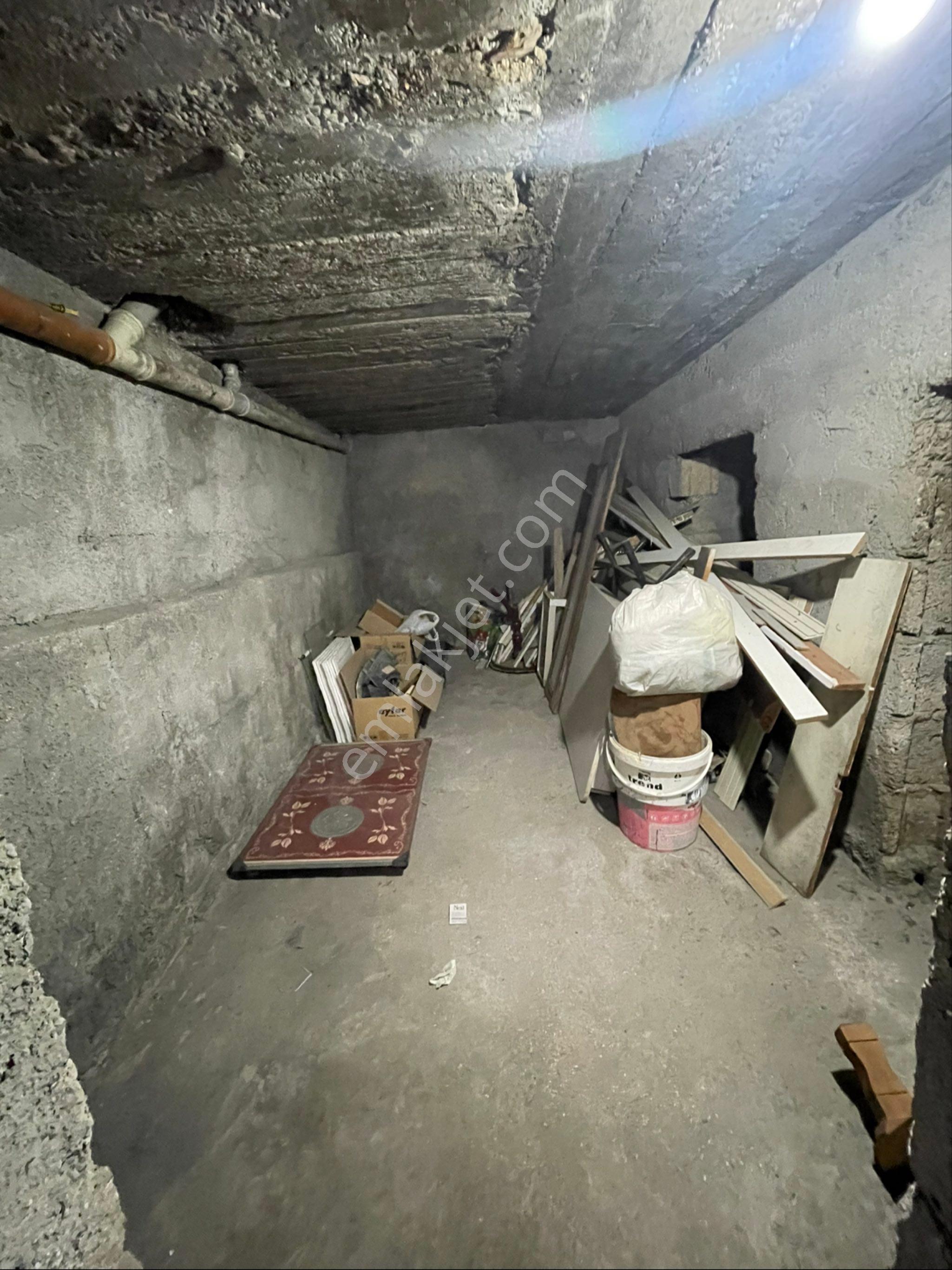 Yılmaz Emlaktan Kıbrıs Mahallesinde Doğal Gazlı İki Katlı Müstakil Ev. - Görsel 14
