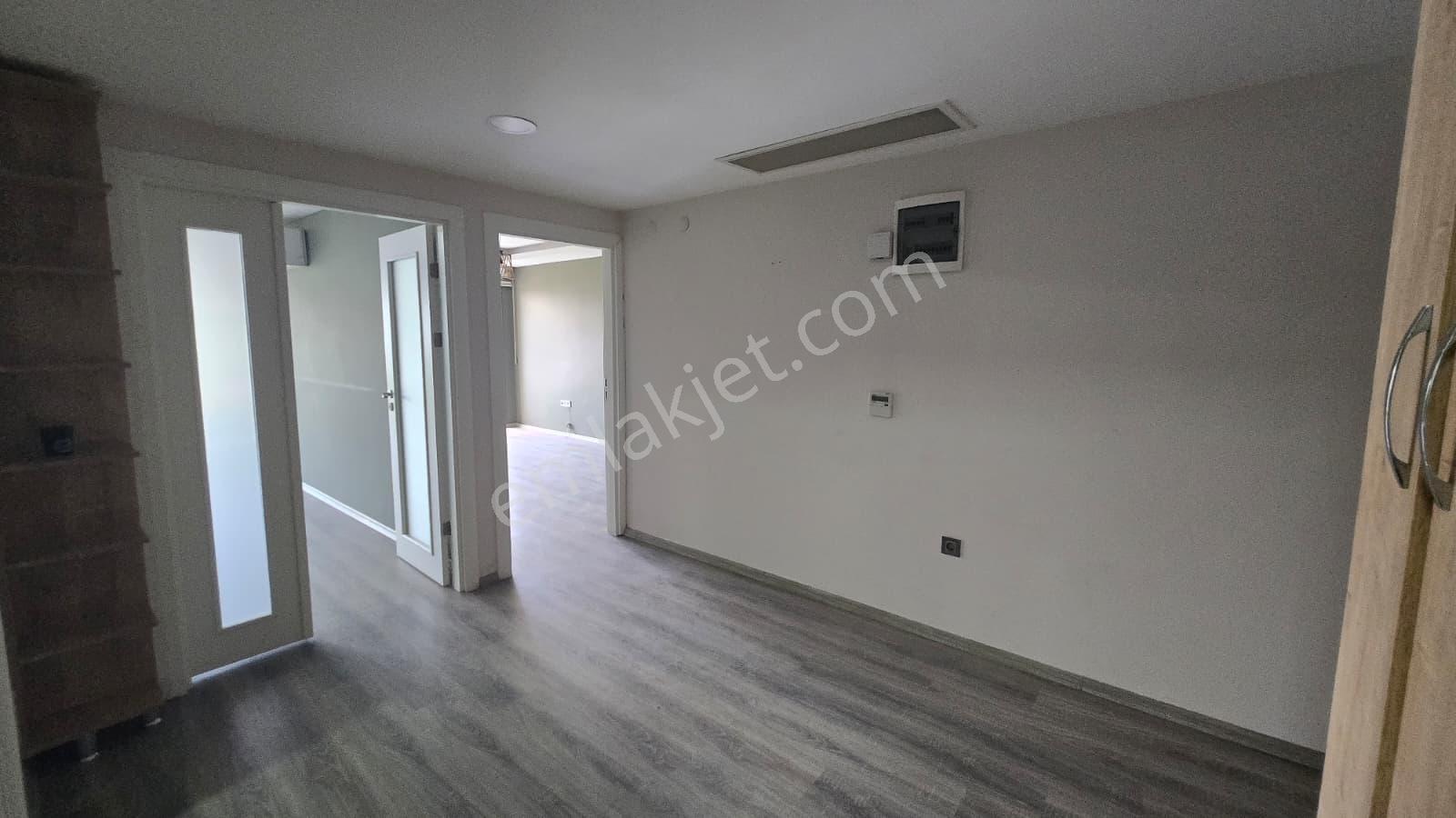Bayraklı Dedemhan Plazada 60 M² 2+0 Kiralık Ofis | Park Manzara - Görsel 10