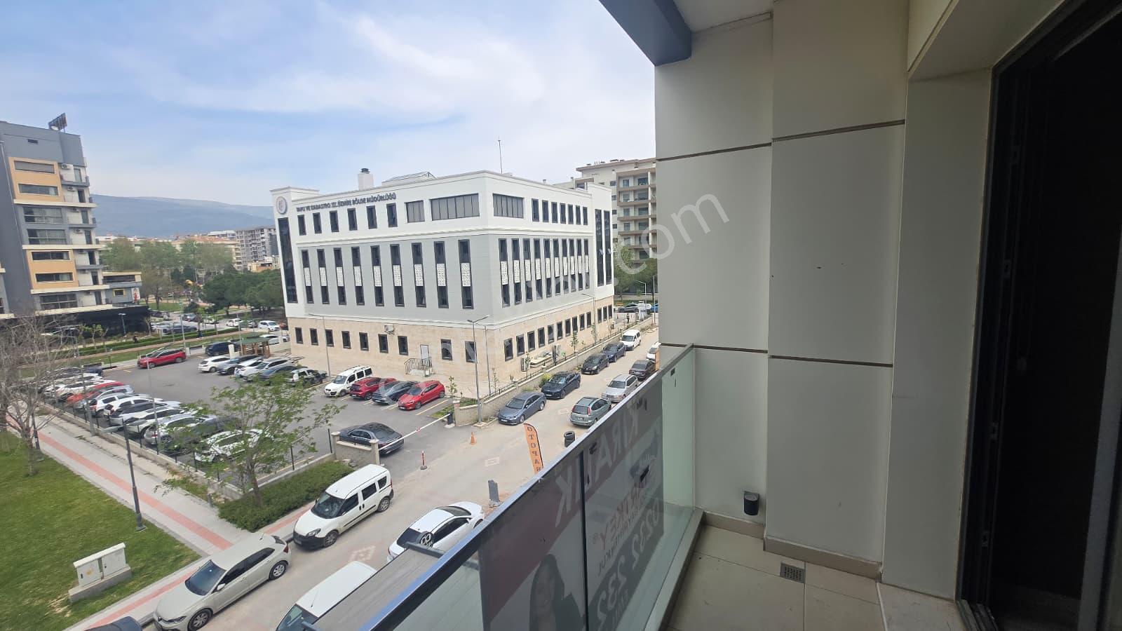 Bayraklı Dedemhan Plazada 60 M² 2+0 Kiralık Ofis | Park Manzara - Görsel 23